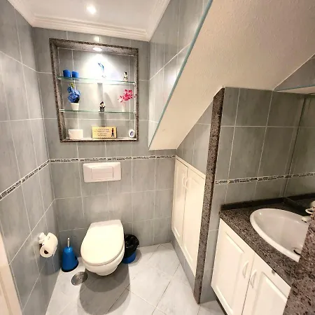 Apartment Two Bedroom Duplex In Castle Harbourc206 Los Cristianos (Tenerife)